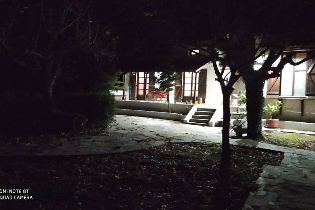 Villa Αρχοντικο Στουσ Προποδεσ Του Ορουσ Διρφυσ Loutsa  Exterior foto
