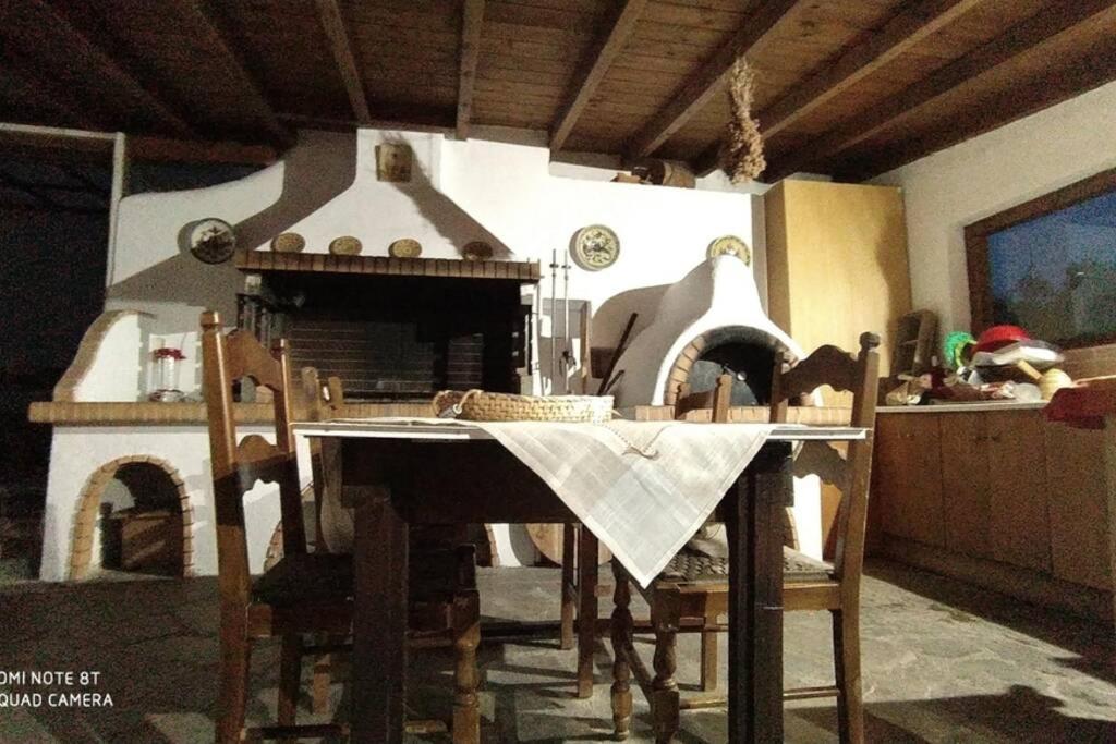 Villa Αρχοντικο Στουσ Προποδεσ Του Ορουσ Διρφυσ Loutsa  Exterior foto